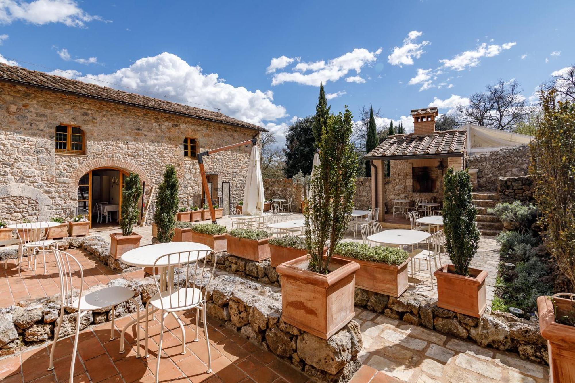 Relais La Costa Historical Residence Monteriggioni Exterior photo